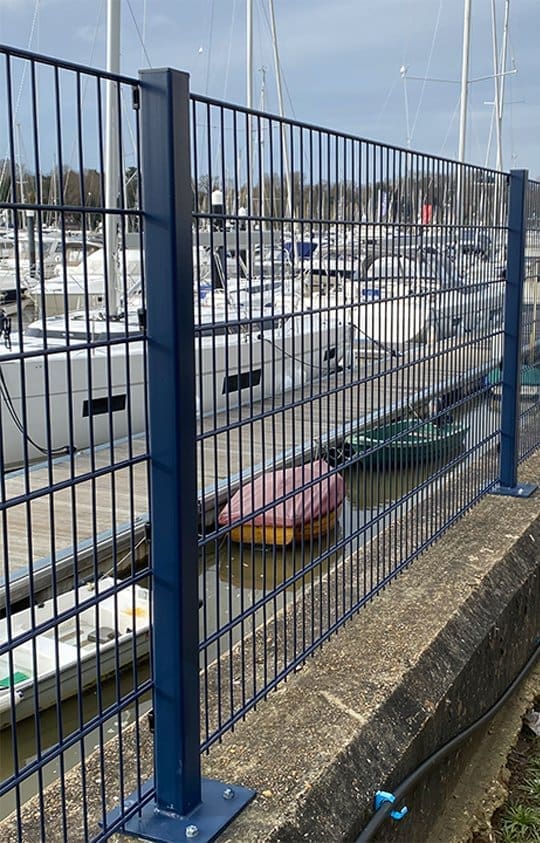 4-Services_Marinas 1.2m Bolt down 868 Mesh System